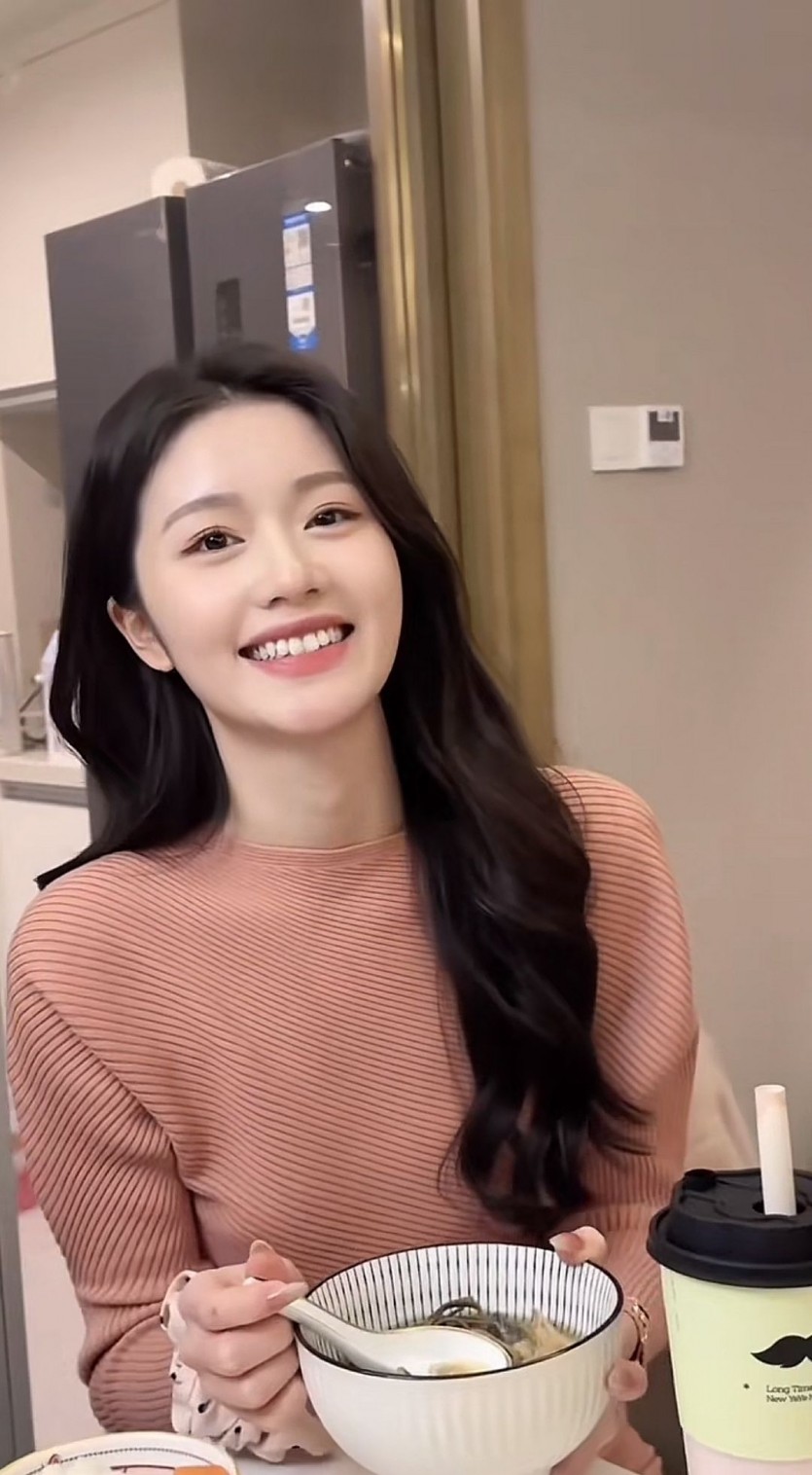 19564d0a6914feec343354f00aa9868a_1785050769_5579.jpg